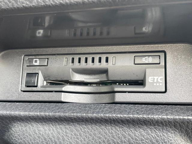 ヴォクシー ＺＳ　煌ＩＩ　両側電動ドア　後席モニター　バックカメラ　衝突被害軽減システム　禁煙車　ドラレコ　コーナーセンサー　スマートキー　ＬＥＤヘッド　ビルトインＥＴＣ　クルコン　オートハイビーム　車線逸脱警報（30枚目）