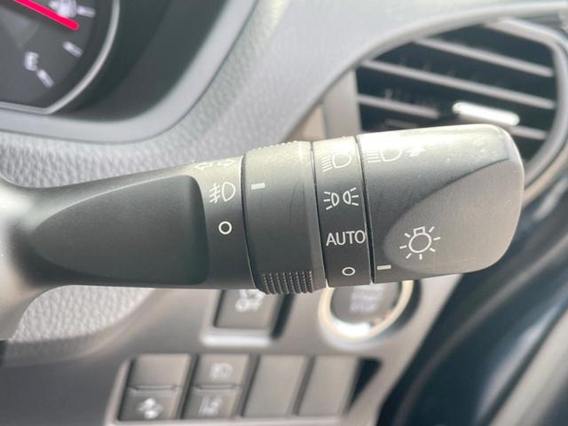 ヴォクシー ＺＳ　煌ＩＩ　両側電動ドア　後席モニター　バックカメラ　衝突被害軽減システム　禁煙車　ドラレコ　コーナーセンサー　スマートキー　ＬＥＤヘッド　ビルトインＥＴＣ　クルコン　オートハイビーム　車線逸脱警報（35枚目）