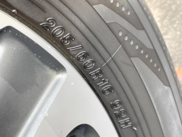 ヴォクシー ＺＳ　煌ＩＩ　両側電動ドア　後席モニター　バックカメラ　衝突被害軽減システム　禁煙車　ドラレコ　コーナーセンサー　スマートキー　ＬＥＤヘッド　ビルトインＥＴＣ　クルコン　オートハイビーム　車線逸脱警報（55枚目）