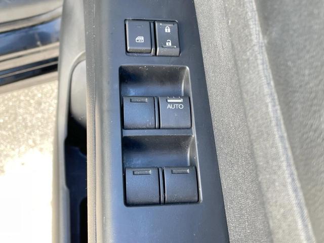 N-BOXカスタム G 禁煙車 純正ナビ バックカメラ コーナーセンサー スマートキー HIDヘッドライト ETC オートライト オートエアコン CD DVD再生 地デジ 横滑り防止装置 アイドリングストップ(35枚目)