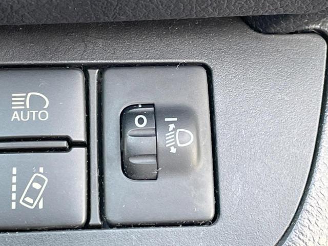 シエンタ G 両側電動ドア 純正SDナビ バックカメラ 禁煙車 ドラレコ スマートキー ビルトインETC オートハイビーム オートエアコン 純正 Bluetooth CD フルセグ(26枚目)