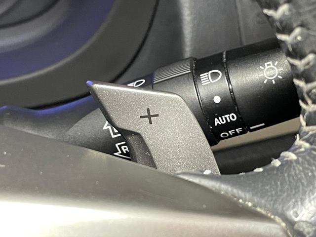 XVハイブリッド 2.0i-L アイサイト 4WD SDナビ バックカメラ 衝突被害軽減システム レーダークルーズ 禁煙車 レザーシート コーナーセンサー スマートキー HIDヘッド ETC オートライト デュアルエアコン(29枚目)