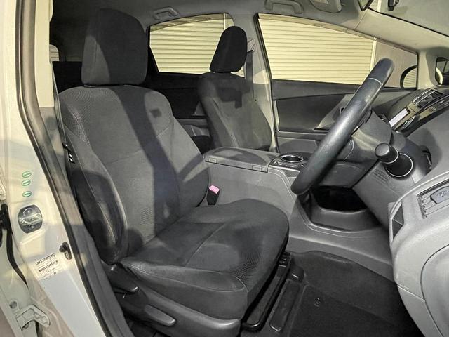 運転席シート廻りは使用感も少なく、良好な状態となっています。丁寧に使われていたことがよくわかりますね。