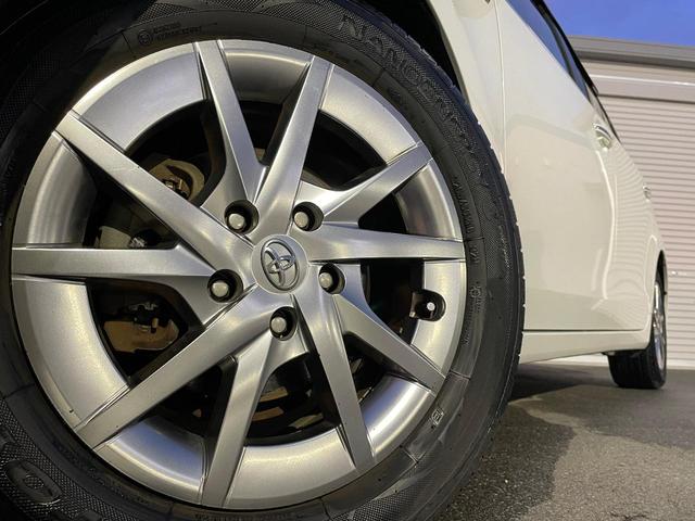 【純正１６インチアルミホイール】外観にマッチした純正アルミホイールを装着しております。各種社外アルミホイールや、スタッドレスタイヤも取扱いしております。是非ご相談ください♪