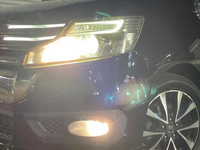 ステップワゴンスパーダ Z クールスピリット 両側電動ドア 禁煙車 ハーフレザーシート スマートキー HIDヘッド ETC クルコン 純正17インチアルミ オートライト オートエアコン CD DVD再生 フルセグ(5枚目)