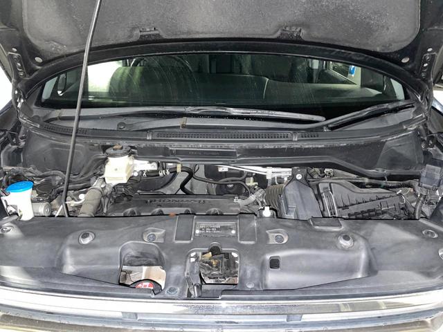 ステップワゴンスパーダ Z クールスピリット 両側電動ドア 禁煙車 ハーフレザーシート スマートキー HIDヘッド ETC クルコン 純正17インチアルミ オートライト オートエアコン CD DVD再生 フルセグ(17枚目)