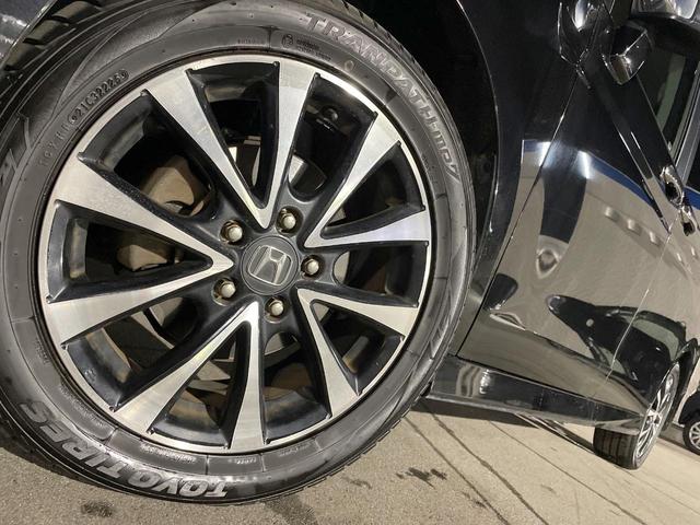 ステップワゴンスパーダ Z クールスピリット 両側電動ドア 禁煙車 ハーフレザーシート スマートキー HIDヘッド ETC クルコン 純正17インチアルミ オートライト オートエアコン CD DVD再生 フルセグ(20枚目)