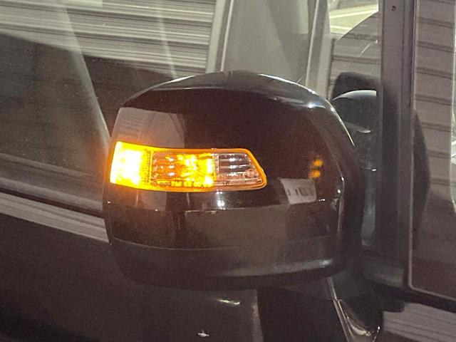 ステップワゴンスパーダ Z クールスピリット 両側電動ドア 禁煙車 ハーフレザーシート スマートキー HIDヘッド ETC クルコン 純正17インチアルミ オートライト オートエアコン CD DVD再生 フルセグ(24枚目)