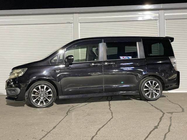 ステップワゴンスパーダ Z クールスピリット 両側電動ドア 禁煙車 ハーフレザーシート スマートキー HIDヘッド ETC クルコン 純正17インチアルミ オートライト オートエアコン CD DVD再生 フルセグ(26枚目)