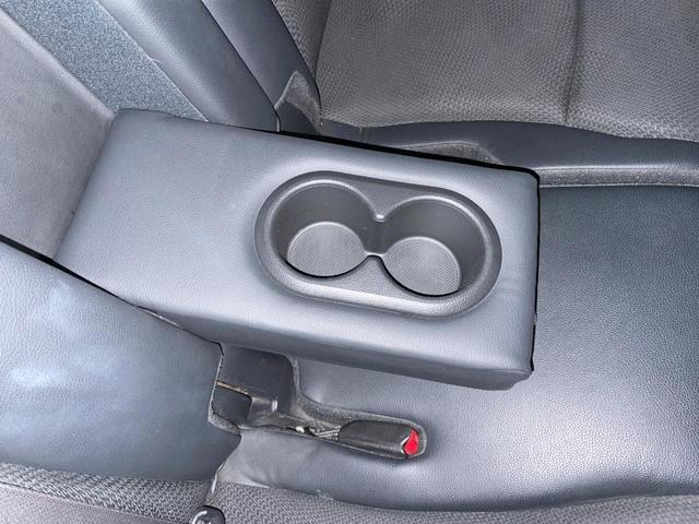 ステップワゴンスパーダ Z クールスピリット 両側電動ドア 禁煙車 ハーフレザーシート スマートキー HIDヘッド ETC クルコン 純正17インチアルミ オートライト オートエアコン CD DVD再生 フルセグ(29枚目)