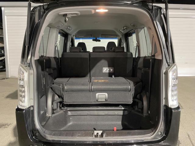 ステップワゴンスパーダ Z クールスピリット 両側電動ドア 禁煙車 ハーフレザーシート スマートキー HIDヘッド ETC クルコン 純正17インチアルミ オートライト オートエアコン CD DVD再生 フルセグ(41枚目)