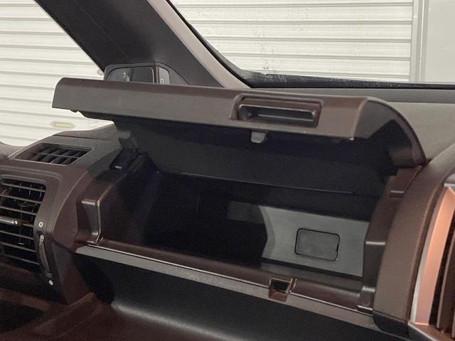 ステップワゴンスパーダ Z クールスピリット 両側電動ドア 禁煙車 ハーフレザーシート スマートキー HIDヘッド ETC クルコン 純正17インチアルミ オートライト オートエアコン CD DVD再生 フルセグ(52枚目)