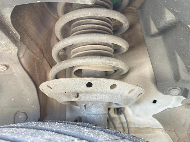 フィットハイブリッド Fパッケージ 禁煙車 純正ナビ スマートキー ETC オートエアコン Bluetooth 横滑り防止装置 電動格納ミラー CD・DVD再生(22枚目)