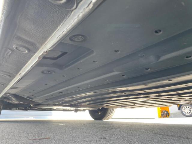 フィットハイブリッド Fパッケージ 禁煙車 純正ナビ スマートキー ETC オートエアコン Bluetooth 横滑り防止装置 電動格納ミラー CD・DVD再生(23枚目)