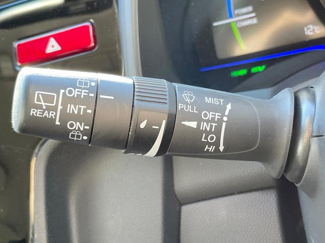 フィットハイブリッド Fパッケージ 禁煙車 純正ナビ スマートキー ETC オートエアコン Bluetooth 横滑り防止装置 電動格納ミラー CD・DVD再生(26枚目)