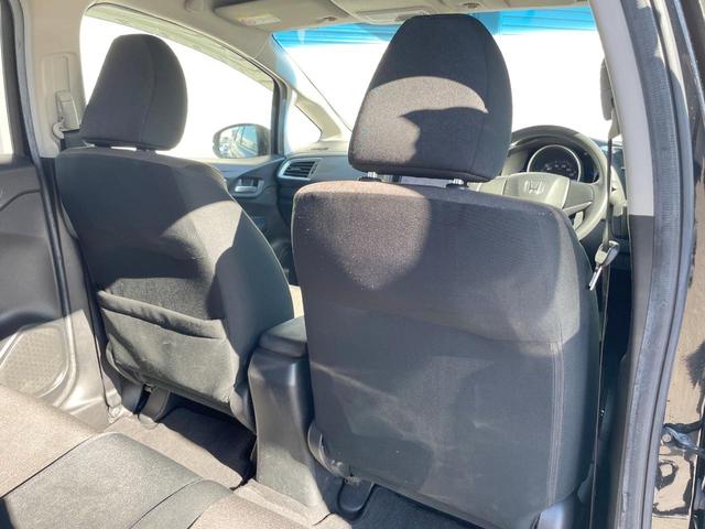 フィットハイブリッド Fパッケージ 禁煙車 純正ナビ スマートキー ETC オートエアコン Bluetooth 横滑り防止装置 電動格納ミラー CD・DVD再生(36枚目)