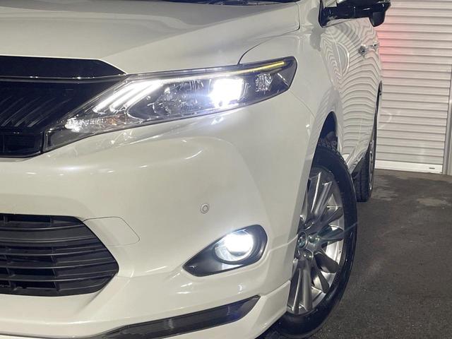ハリアー プレミアム　ＳＤナビ　バックカメラ　禁煙車　電動リアゲート　レザーシート　コーナーセンサー　スマートキー　ＬＥＤヘッド　ビルトインＥＴＣ　クルコン　純正１８インチアルミ　オートハイビーム　オートライト（32枚目）