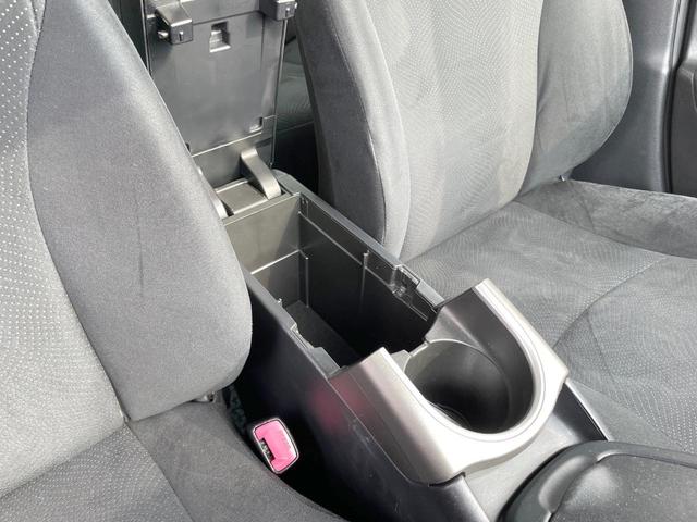 プリウス Ｓ　純正ＳＤナビ　バックカメラ　禁煙車　スマートキー　ＨＩＤヘッド　ビルトインＥＴＣ　純正１５インチアルミ　オートエアコン　Ｂｌｕｅｔｏｏｔｈ　ＣＤ　地デジ（47枚目）