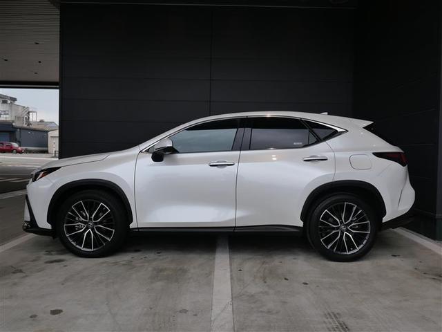 ＮＸ ＮＸ４５０ｈ＋　バージョンＬ　ＡＷＤ　パーキングサポートブレーキ〔ＰＫＳＢ〕　パノラミックビューモニター　デジタルインナーミラー　ムーンルーフ　ドライブレコーダー（３６０°＋リヤカメラドライブレコーダー）　レッドインテリア（3枚目）