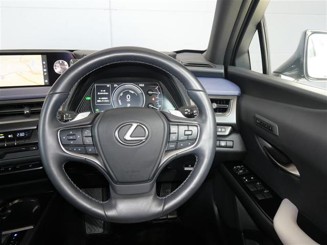 ＵＸ ＵＸ２５０ｈ　バージョンＣ　ハンズフリーパワーバックドア　三眼フルＬＥＤヘッドランプ　パノラミックビューモニター　ドライブレコーダー　ｉ－ｓａｆｅ　Ｓｉｍｐｌｅ５　純正ナビ　フルセグ地デジＴＶ　全方位モニタ　ＬＥＤヘッドランプ（7枚目）