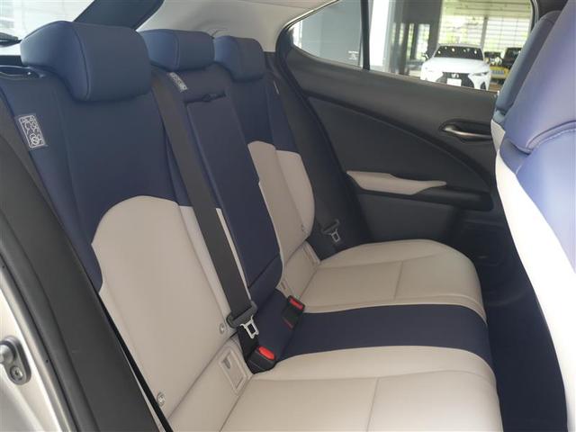 ＵＸ ＵＸ２５０ｈ　バージョンＣ　ハンズフリーパワーバックドア　三眼フルＬＥＤヘッドランプ　パノラミックビューモニター　ドライブレコーダー　ｉ－ｓａｆｅ　Ｓｉｍｐｌｅ５　純正ナビ　フルセグ地デジＴＶ　全方位モニタ　ＬＥＤヘッドランプ（15枚目）