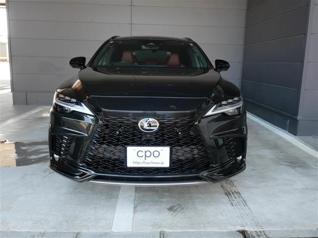 ＲＸ ＲＸ５００ｈ　Ｆスポーツパフォーマンス　ＡＷＤ　２１インチアルミホイール　ルーフレール　”マークレビンソン”プレミアムサラウンドサウンドシステム　寒冷地仕様　パノラマルーフ　輻射ヒーター　赤本革　純正ナビ　フルセグ地デジＴＶ　全方位モニター（5枚目）