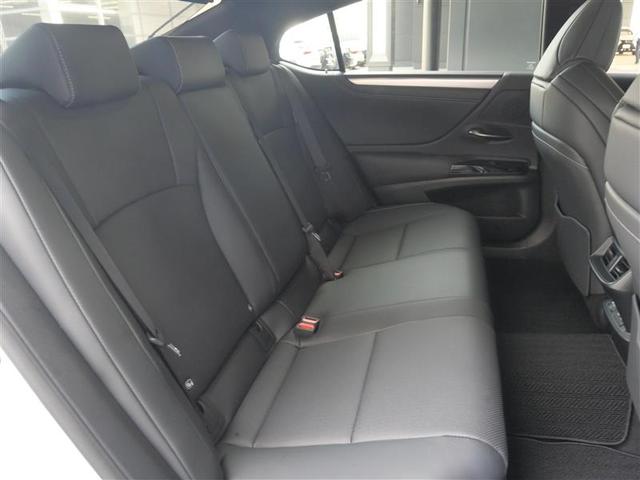 ＥＳ ＥＳ３００ｈ　Ｆスポーツ　ハンズフリーパワートランクリッド　アクセサリーコンセントＡＣ１００Ｖ・１５００Ｗ　ヘッドアップディスプレイ　パーキングサポートブレーキ〔ＰＫＳＢ〕　デジタルインナーミラー　おくだけ充電　寒冷地仕様（16枚目）
