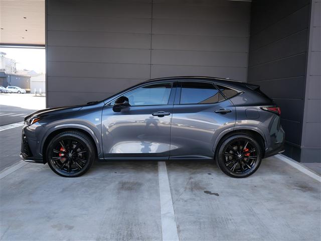 ＮＸ ＮＸ３５０　Ｆスポーツ　ＡＷＤ　２０インチアルミホイール　”Ｆ　ＳＰＯＲＴ”専用オレンジブレーキキャリパー　ルーフレール　寒冷地仕様　ドライブレコーダー　フロアマット（社外品）　ロングラゲージマット（社外品）ＨＤＭＩ入力端子（3枚目）