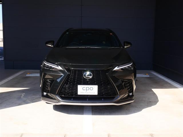NX NX350h Fスポーツ AWD F SPORT専用オレンジブレーキキャリパー ルーフレール マークレビンソン 後席6:4分割可倒式シート 後席シートヒーター デジタルインナーミラー おくだけ充電 寒冷地仕様 パノラマルーフ(5枚目)