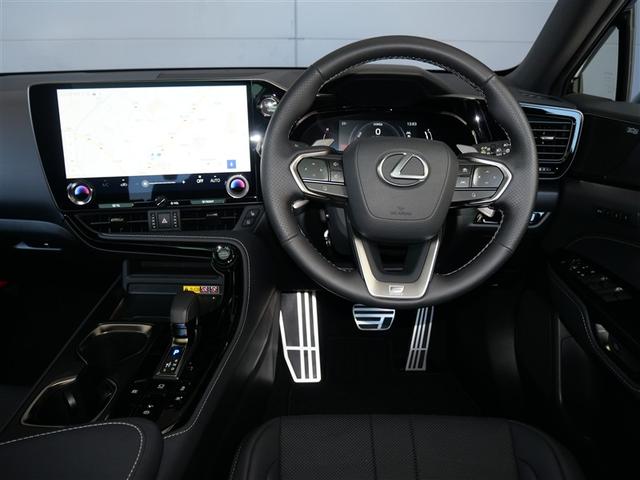 NX NX350h Fスポーツ AWD F SPORT専用オレンジブレーキキャリパー ルーフレール マークレビンソン 後席6:4分割可倒式シート 後席シートヒーター デジタルインナーミラー おくだけ充電 寒冷地仕様 パノラマルーフ(6枚目)