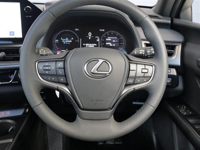 UX UX300h グレイスフル エクスプローラー AWD 三眼フルLEDヘッドランプ アダプティブハイビームシステム(ポップアップ式ヘッドランプクリーナー付) ムーンルーフ おくだけ充電 寒冷地仕様 アクセサリーコンセント AC100V・1500W(7枚目)