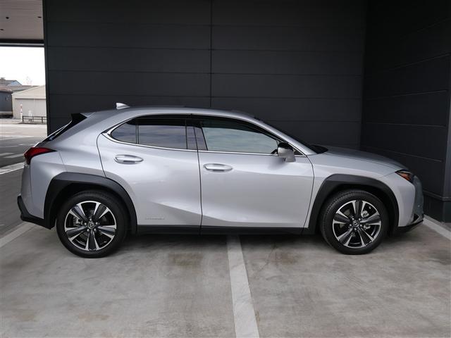 UX UX250h バージョンL ヘッドアップディスプレイ パノラミックビューモニター 本革シート ムーンルーフ 前後方2カメラドライブレコーダー(i safe Simple 5) 純正ナビ フルセグTV(4枚目)