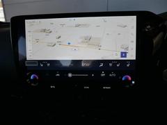 ＡＷＤ　【Ｆ　ＳＰＯＲＴ専用】オレンジブレーキキャリパー　パノラミックビューモニター　デジタルインナーミラー　寒冷地仕様　ムーンルーフ　充電ケーブル　別体型ディスクプレイヤー　Ｇ−Ｌｉｎｋ２年付帯 3