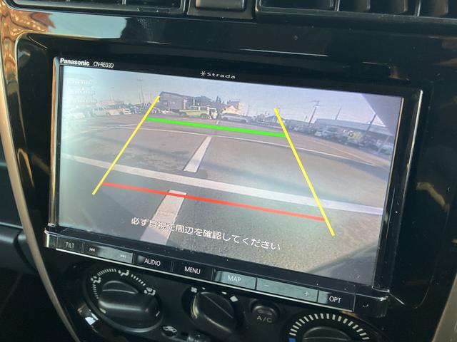 バックカメラも付いています。駐車の時に便利なのはもちろんの事、後方死角にいる子供たちに気が付くことができるので安心安全ですね