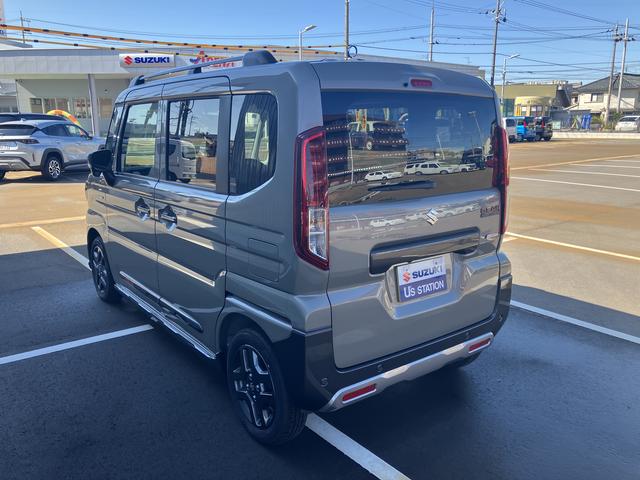 スペーシア ギア HYBRID XZターボ カーナビ/全方位カメラ スズキコネクト対応通信機 アダプティブクルーズコントロール オートライト プッシュスタート シートヒーター 衝突被害軽減システム アイドリングストップ 横滑り防止機能 衝突安全ボディ 盗難防止システム(5枚目)