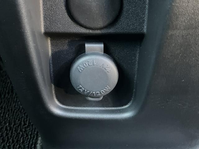 スペーシア ギア HYBRID XZターボ カーナビ/全方位カメラ スズキコネクト対応通信機 アダプティブクルーズコントロール オートライト プッシュスタート シートヒーター 衝突被害軽減システム アイドリングストップ 横滑り防止機能 衝突安全ボディ 盗難防止システム(17枚目)