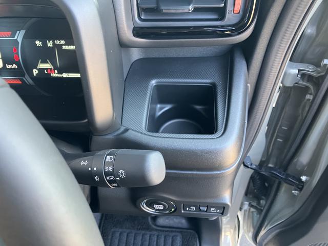 スペーシア ギア HYBRID XZターボ カーナビ/全方位カメラ スズキコネクト対応通信機 アダプティブクルーズコントロール オートライト プッシュスタート シートヒーター 衝突被害軽減システム アイドリングストップ 横滑り防止機能 衝突安全ボディ 盗難防止システム(27枚目)