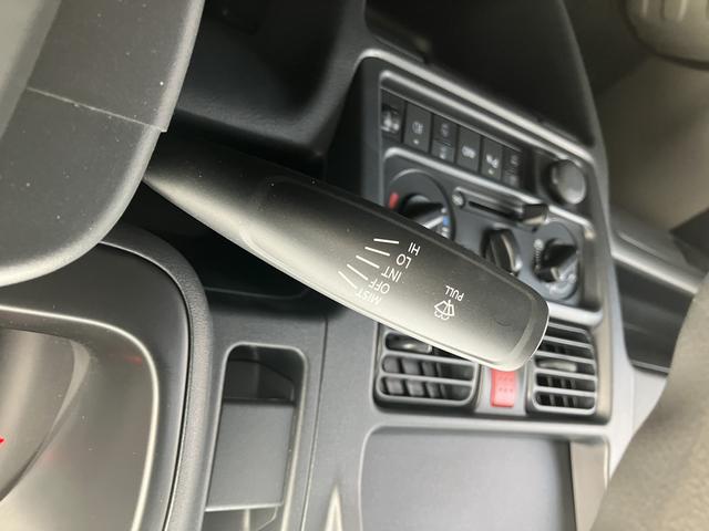 スーパーキャリイ スーパーキャリイ Xリミテッド 4WD/4AT キーレス オートライト 衝突被害軽減システム アイドリングストップ 横滑り防止機能 衝突安全ボディ(17枚目)