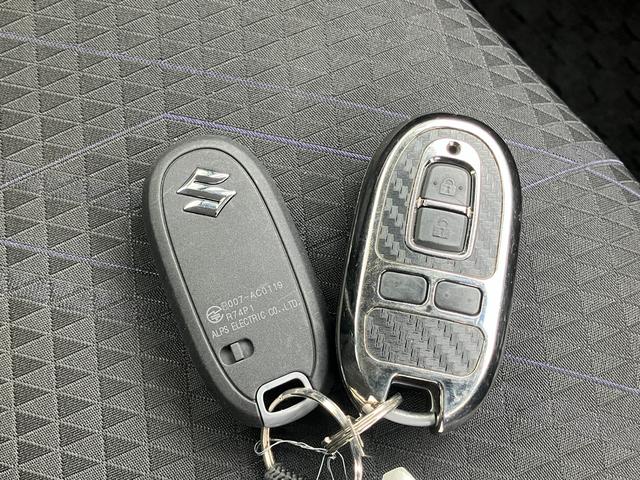 標準装備の「キーレス」。キーを所持していれば、ドアの開錠＆施錠が楽々行えます！