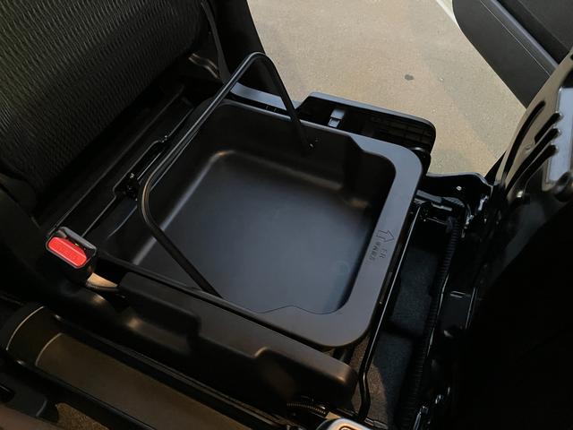 ハスラー ＪスタイルＩＩターボ　４ＷＤ／衝突被害軽減ブレーキ　アダプティブクルーズコントロール　オートライト　プッシュスタート　シートヒーター　オートエアコン　アイドリングストップ　横滑り防止機能　衝突安全ボディ　盗難防止システム（26枚目）