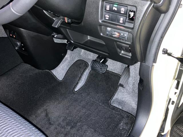 ハスラー ＪスタイルＩＩターボ　４ＷＤ／衝突被害軽減ブレーキ　アダプティブクルーズコントロール　オートライト　プッシュスタート　シートヒーター　オートエアコン　アイドリングストップ　横滑り防止機能　衝突安全ボディ　盗難防止システム（29枚目）