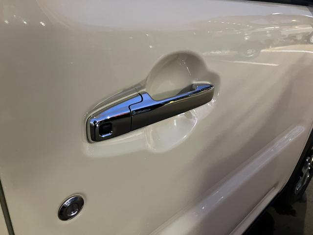 ハスラー ＪスタイルＩＩターボ　４ＷＤ／衝突被害軽減ブレーキ　アダプティブクルーズコントロール　オートライト　プッシュスタート　シートヒーター　オートエアコン　アイドリングストップ　横滑り防止機能　衝突安全ボディ　盗難防止システム（42枚目）