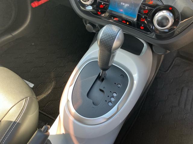 ジューク １６ＧＴ　ＦＯＵＲ　プレミアムホワイトパッケージ　メモリーナビ　フルセグ　Ｂｌｕｅｔｏｏｔｈ　バックカメラ　スマートキー　ＥＴＣ　アルミホイール　シートヒーター（22枚目）