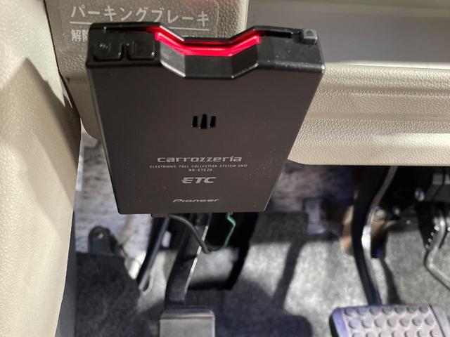 タント Ｘ　ＳＡＩＩ　ＳＤナビ　片側電動スライドドア　バックカメラ　禁煙車　ＥＴＣ　オートエアコン　オートライト　スマートキー　パワーウインドウ　Ｂｌｕｅｔｏｏｔｈ　アームレスト　ドアバイザー　フルセグテレビ（7枚目）
