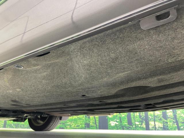 ヴェゼル ハイブリッドZ ホンダセンシング 純正ナビ バックカメラ ハーフレザーシート ETC Bluetooth フルセグ スマートキー LEDヘッド シートヒーター クルコン デュアルエアコン オートライト(24枚目)