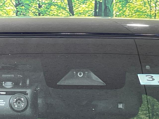 ハリアーハイブリッド プレミアム メタル アンド レザーパッケージ 4WD SDナビ バックカメラ 寒冷地仕様 衝突被害軽減システム レーダークルーズ 禁煙車 電動リアゲート レザーシート 前席シートエアコン コーナーセンサー スマートキー LEDヘッド ETC(3枚目)