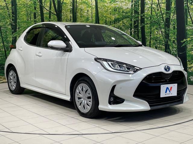 ヤリス ハイブリッドＺ　全周囲カメラ　衝突被害軽減システム　レーダークルーズ　禁煙車　スマートキー　ＬＥＤヘッド　ビルトインＥＴＣ　オートハイビーム　車線逸脱警報　オートライト　オートエアコン　Ｂｌｕｅｔｏｏｔｈ　フルセグ（24枚目）