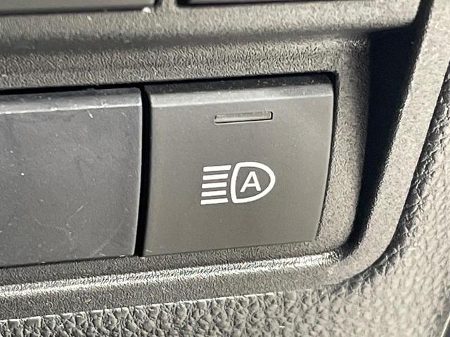 ヤリス ハイブリッドＺ　全周囲カメラ　衝突被害軽減システム　レーダークルーズ　禁煙車　スマートキー　ＬＥＤヘッド　ビルトインＥＴＣ　オートハイビーム　車線逸脱警報　オートライト　オートエアコン　Ｂｌｕｅｔｏｏｔｈ　フルセグ（40枚目）