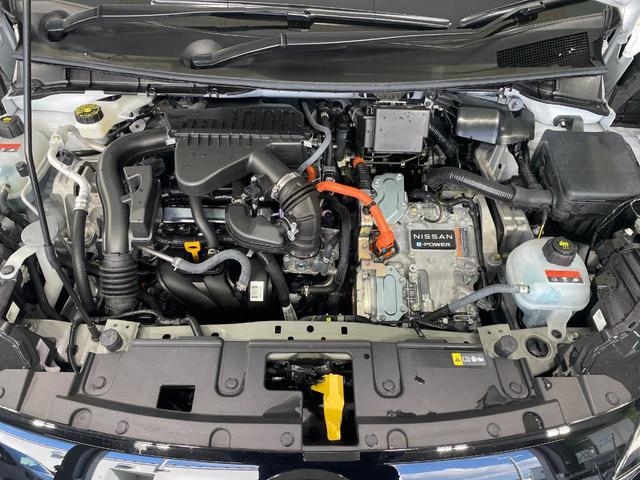 オーラ G FOUR 90周年記念車 4WD 純正9型ナビ 全周囲カメラ BOSE エマージェンシーブレーキ プロパイロット 禁煙車 本革シート シートヒーター パワーシート コーナーセンサー スマートキー LEDヘッド ETC(18枚目)