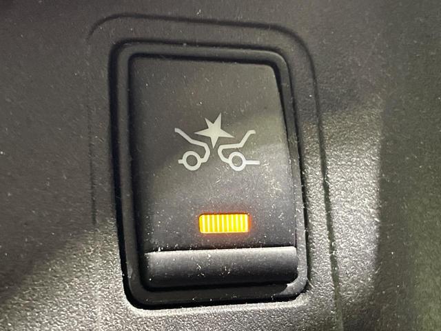 セレナ ｅ－パワー　ハイウェイスターＶ　両側電動ドア　ＳＤナビ　後席モニター　全周囲カメラ　衝突被害軽減システム　レーダークルーズ　禁煙車　ハーフレザーシート　コーナーセンサー　スマートキー　ＬＥＤヘッド　ルーフレール　ビルトインＥＴＣ（49枚目）